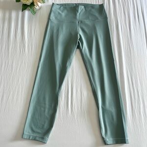 Lululemon Women’s Wunder Train High Rise 23” Size 10